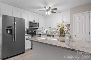 3840 Cherry Grove Dr, Hickory, NC 28602 - Photo 13