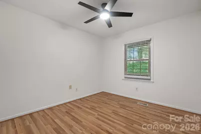 3840 Cherry Grove Drive, Hickory, NC 28602 - Photo 31