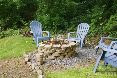 83 E View Street, Marion, NC 28752 - Photo 3
