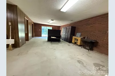 2012 N Deal Avenue, Newton, NC 28658 - Photo 7