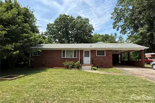 2012 N Deal Ave, Newton, NC 28658 - Photo 21
