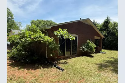 2012 N Deal Avenue, Newton, NC 28658 - Photo 3