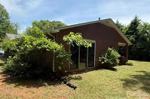 2012 N Deal Ave, Newton, NC 28658 - Photo 3