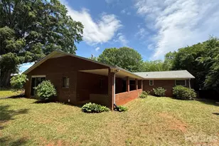 2012 N Deal Ave, Newton, NC 28658 - Photo 5
