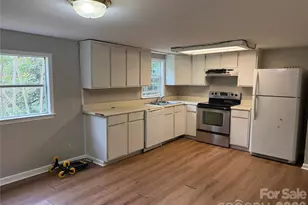 45 Overbrook Dr, Saluda, NC 28773 - Photo 11