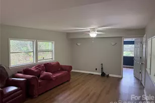 45 Overbrook Dr, Saluda, NC 28773 - Photo 7