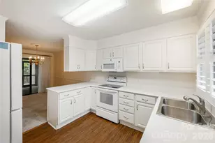 434 Crowfields Dr, Asheville, NC 28803 - Photo 11