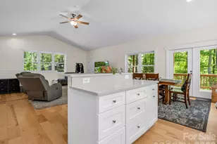 565 Pinewood Knoll Dr, Hendersonville, NC 28739 - Photo 13