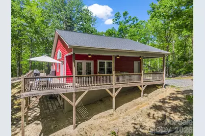 565 Pinewood Knoll Drive, Hendersonville, NC 28739 - Photo 39