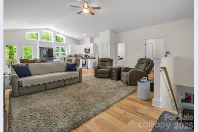 565 Pinewood Knoll Drive, Hendersonville, NC 28739 - Photo 3
