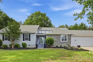 1689 Willowbrook Dr, Fort Mill, SC 29708 - Photo 3