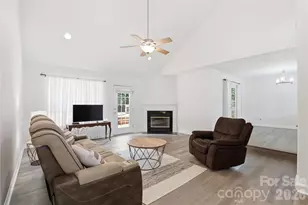 1689 Willowbrook Dr, Fort Mill, SC 29708 - Photo 5