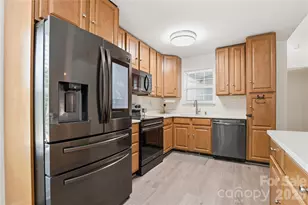 1689 Willowbrook Dr, Fort Mill, SC 29708 - Photo 7