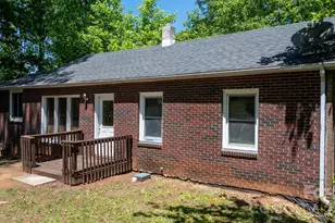 722 E F St, Newton, NC 28658 - Photo 15