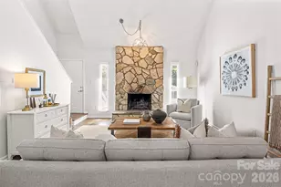 9526 Fairway Ridge Rd, Charlotte, NC 28277 - Photo 5