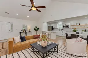 9221 Forest Green Dr, Charlotte, NC 28227 - Photo 5
