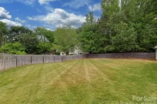 9221 Forest Green Dr, Charlotte, NC 28227 - Photo 27