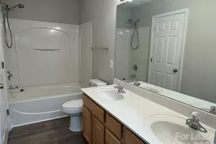 3251 Blythe Ridge Ct, Charlotte, NC 28213 - Photo 13