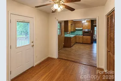 406 E L Street, Newton, NC 28658 - Photo 5