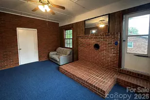 406 E L St, Newton, NC 28658 - Photo 13