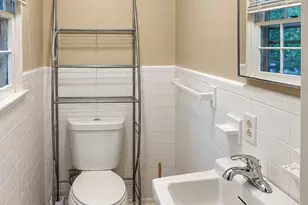 406 E L St, Newton, NC 28658 - Photo 21