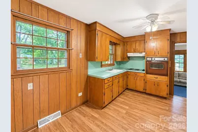 406 E L Street, Newton, NC 28658 - Photo 3