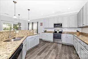 10006 Rocky Ford Club Rd, Charlotte, NC 28269 - Photo 3
