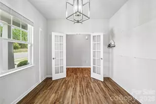 2022 Napa Valley Dr, Waxhaw, NC 28173 - Photo 5