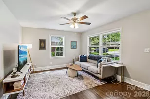 2809 Albany Ln, Charlotte, NC 28205 - Photo 5