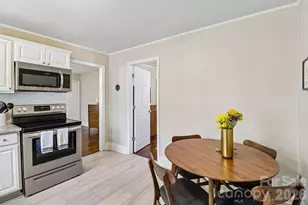 2809 Albany Ln, Charlotte, NC 28205 - Photo 7
