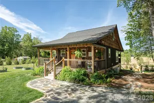 18 N Bear Vw Dr, Hendersonville, NC 28792 - Photo 1
