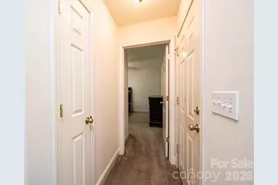 1919 2nd Avenue SW, Hickory, NC 28602 - Photo 15