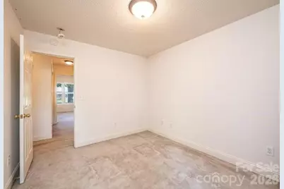 1919 2nd Avenue SW, Hickory, NC 28602 - Photo 19