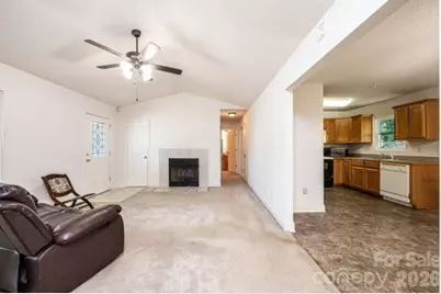 1919 2nd Avenue SW, Hickory, NC 28602 - Photo 5