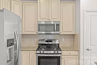 2435 Alyssa Lane, Charlotte, NC 28208 - Photo 9