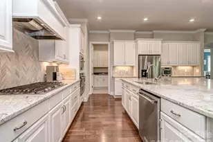 121 Enclave Blvd, Matthews, NC 28104 - Photo 3