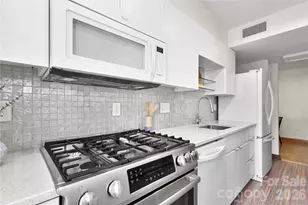 1300 Queens Rd, Charlotte, NC 28207 - Photo 7