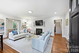 614 Olde Cotswold Ct, Charlotte, NC 28211 - Photo 3