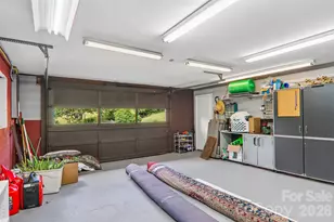 401 Lower Grassy Branch Rd, Asheville, NC 28805 - Photo 25
