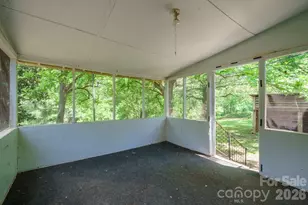 1517 E Nc 10 Hwy, Newton, NC 28658 - Photo 29