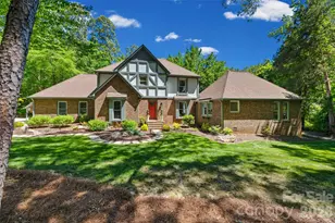 517 Raintree Dr, Matthews, NC 28104 - Photo 1