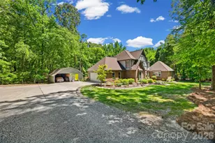 517 Raintree Dr, Matthews, NC 28104 - Photo 33