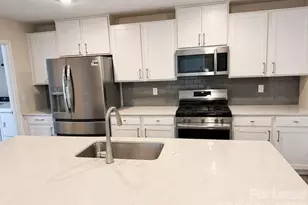 10227 Chatham Run Ln, Charlotte, NC 28262 - Photo 9