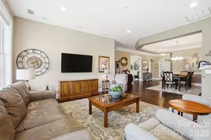 15519 Lake Ridge Rd, Charlotte, NC 28278 - Photo 9