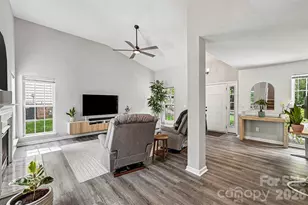 6752 Allness Glen Ln, Charlotte, NC 28269 - Photo 13