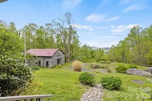 1108 Pine Root Branch Rd, Bakersville, NC 28705 - Photo 5