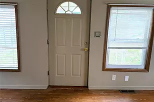 103 E Maryland Ave, Bessemer City, NC 28016 - Photo 5