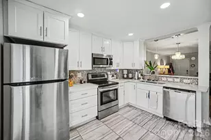 5909 Cougar Ln, Charlotte, NC 28269 - Photo 9