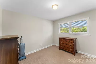 1573 11th Street NW, Hickory, NC 28601 - Photo 17