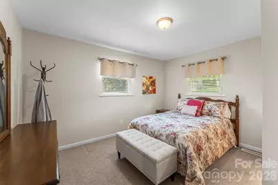1573 11th Street NW, Hickory, NC 28601 - Photo 9